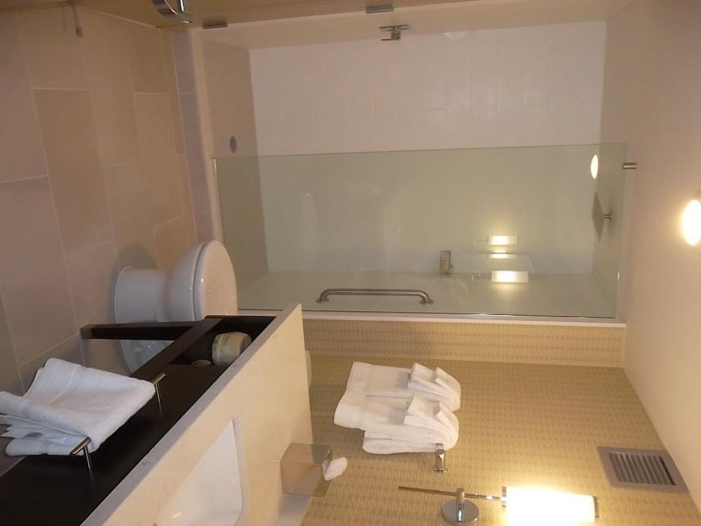 Holiday Inn Greensboro Coliseum By Ihg Esterno foto