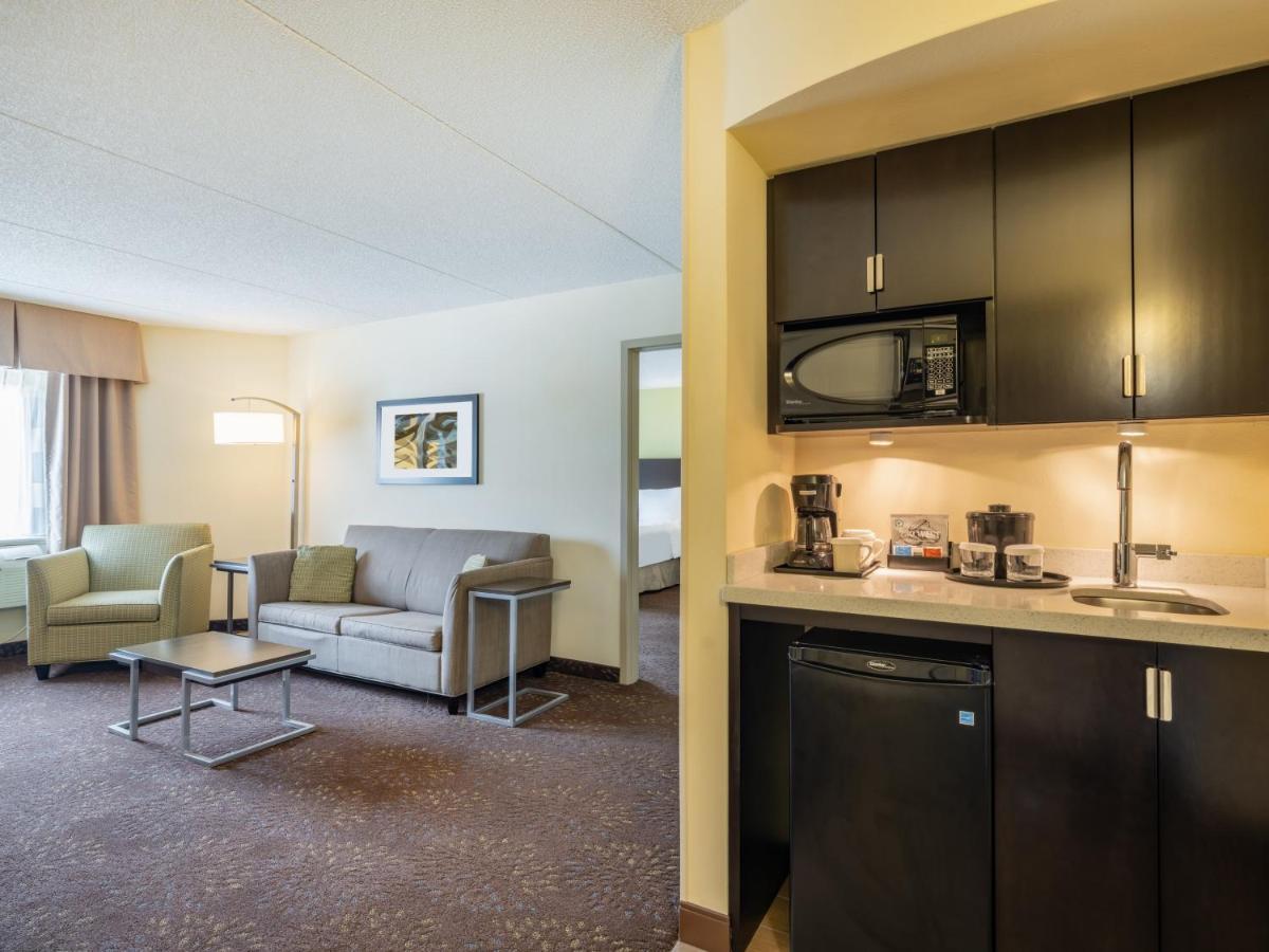Holiday Inn Greensboro Coliseum By Ihg Esterno foto