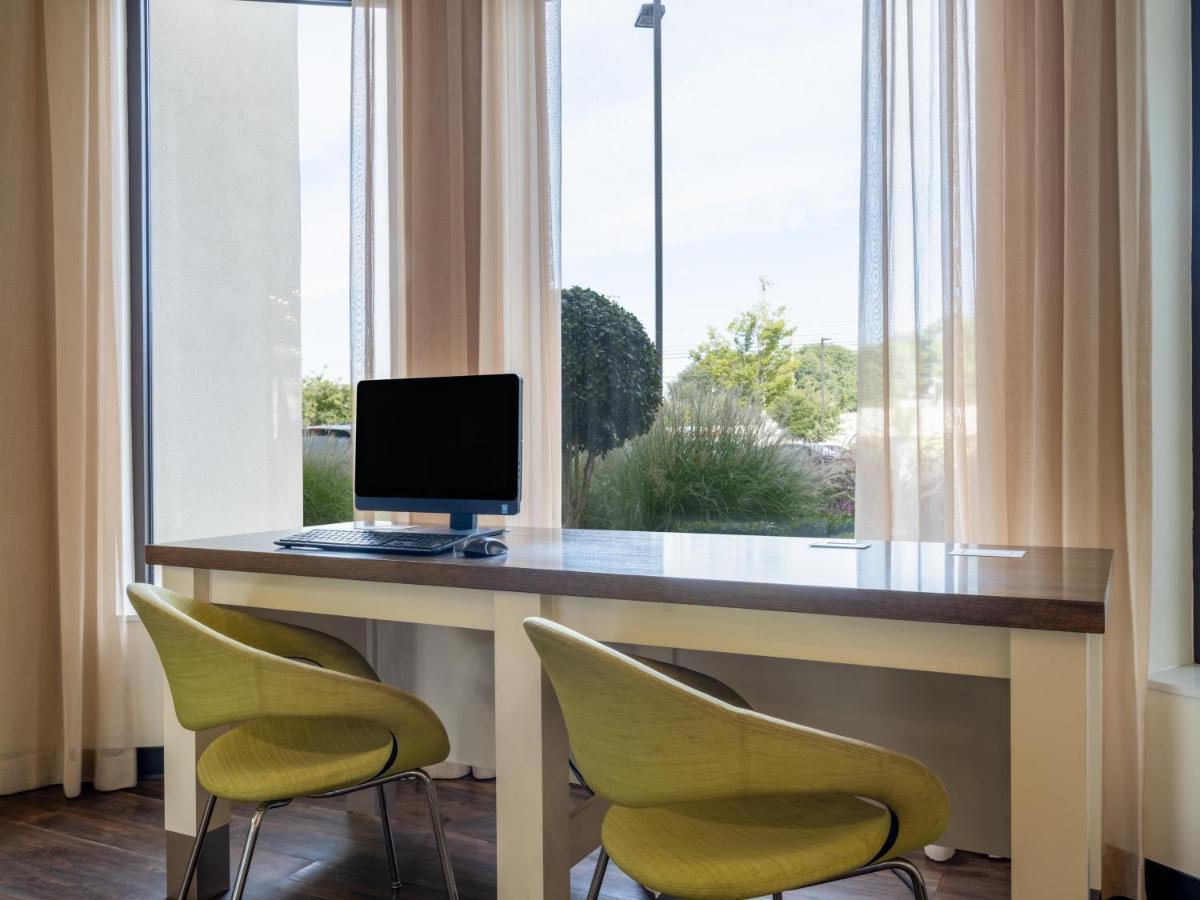 Holiday Inn Greensboro Coliseum By Ihg Esterno foto