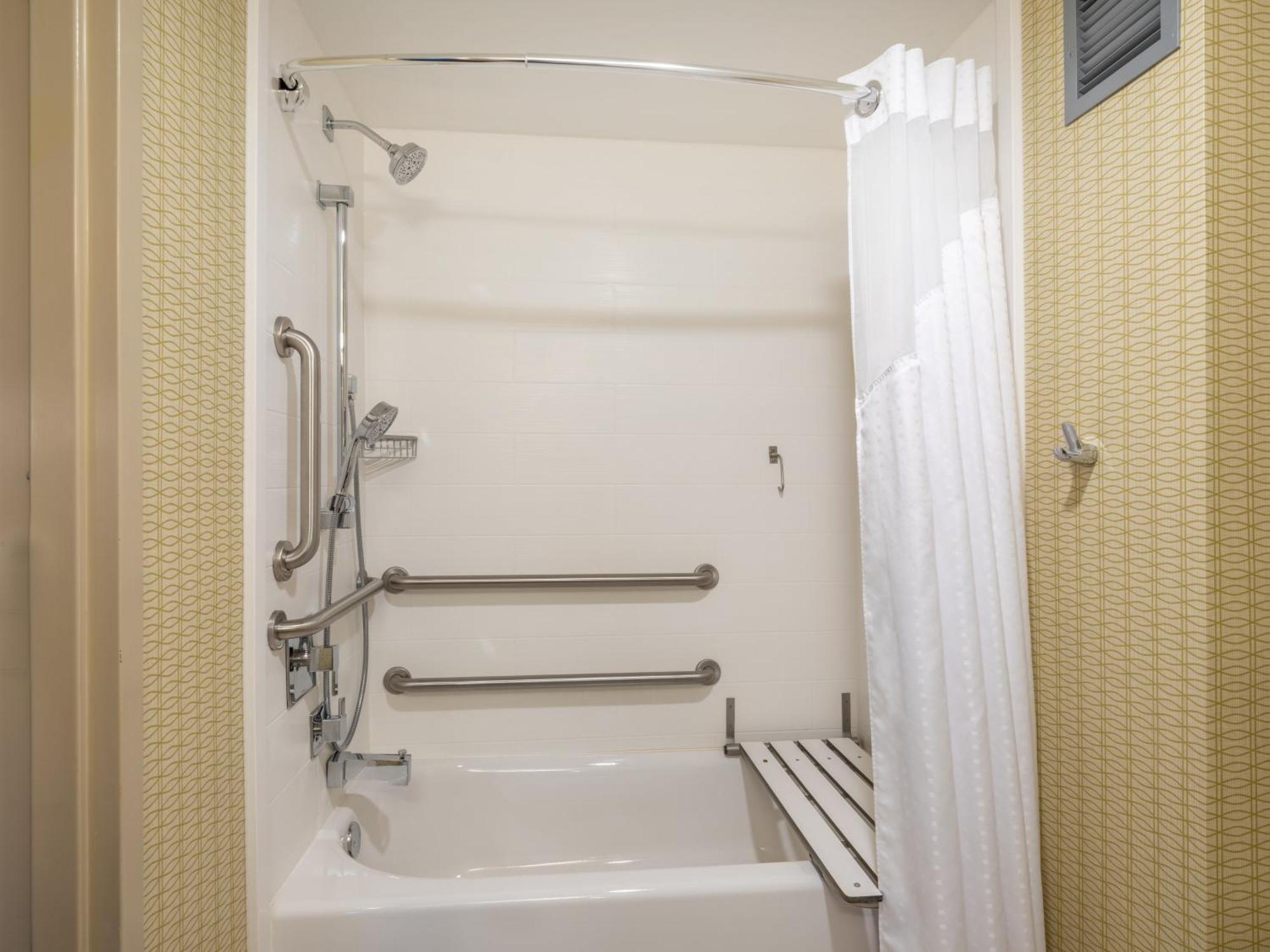 Holiday Inn Greensboro Coliseum By Ihg Esterno foto